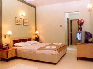 Hotel Girivihar Mahabaleshwar Exterior photo